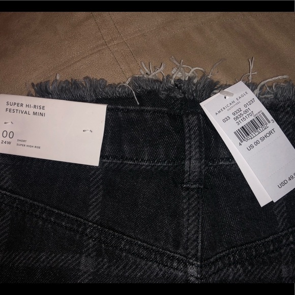 NWT AE Super Hi-Rise Festival Skirt Black Denim Destroyed Button Fly Sz 00 S - Picture 3 of 6